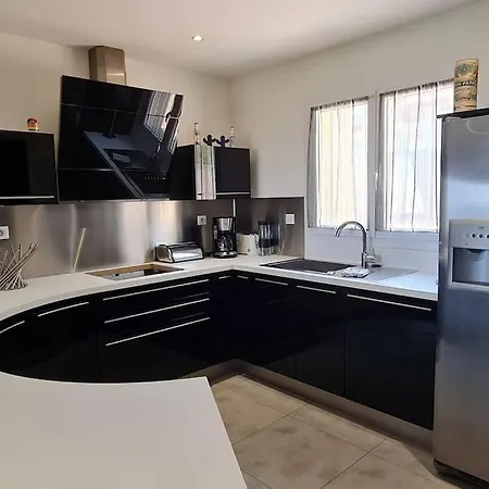 Wendy, Votre A 5 Minutes De La Furiani