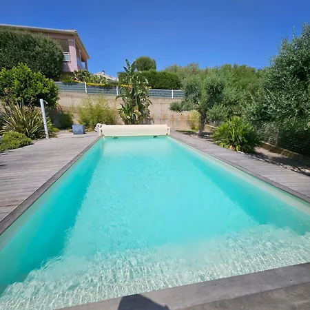 Wendy, Votre A 5 Minutes De La Furiani